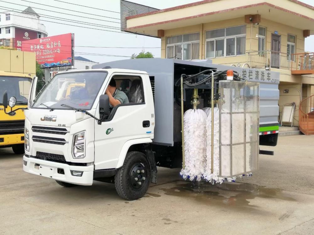 城市护栏清洗车-江铃国六城市护栏清洗车厂家价格