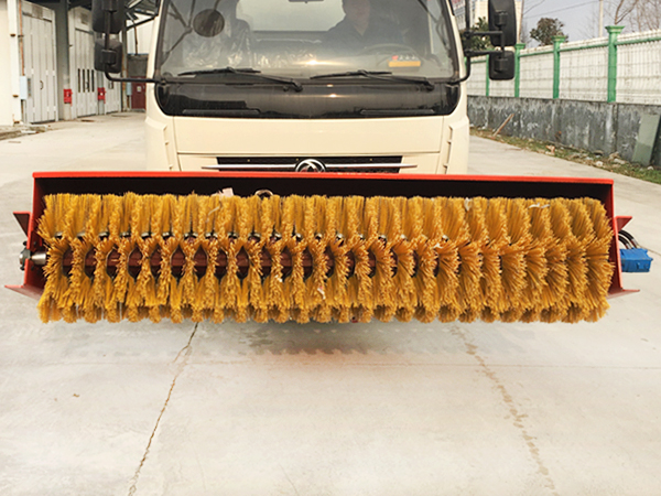 2.5米扫雪滚-程力加装2.5米扫雪滚刷大型路面除雪设备厂家价格